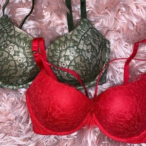 Victoria’s Secret Very Sexy bras (32DD)